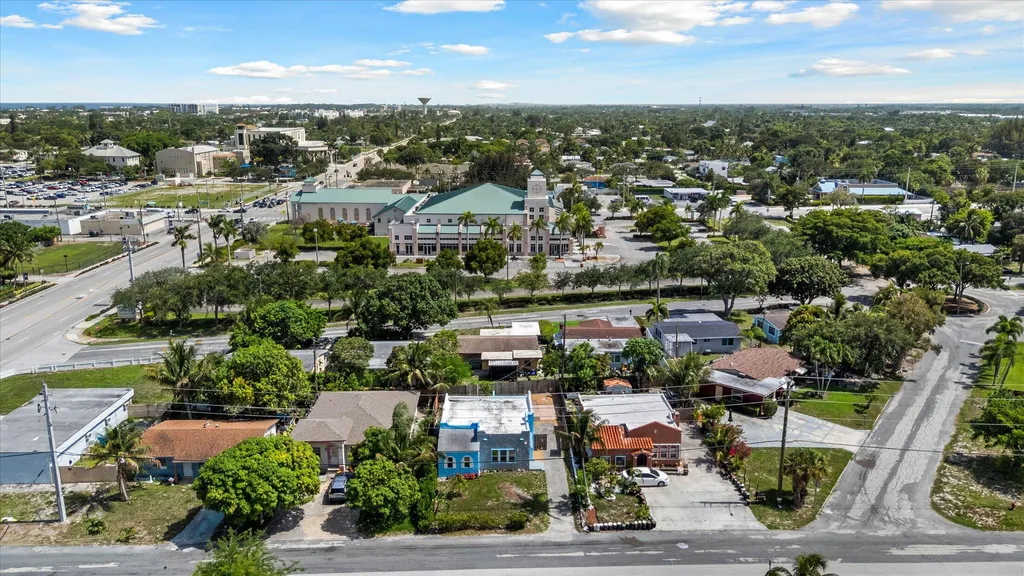 120 NW 4th Avenue Boynton Beach FL 33435