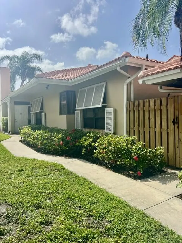 225 Old Meadow Way Palm Beach Gardens FL 33418