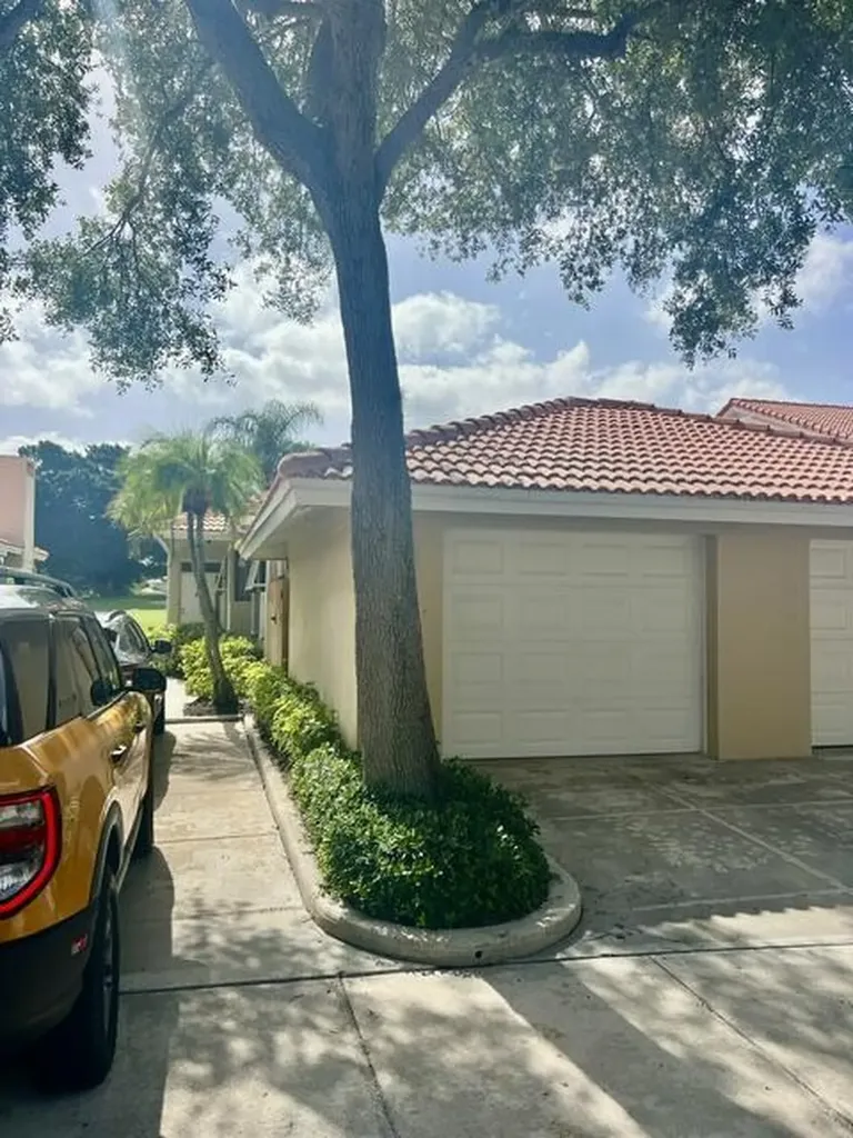 225 Old Meadow Way Palm Beach Gardens FL 33418