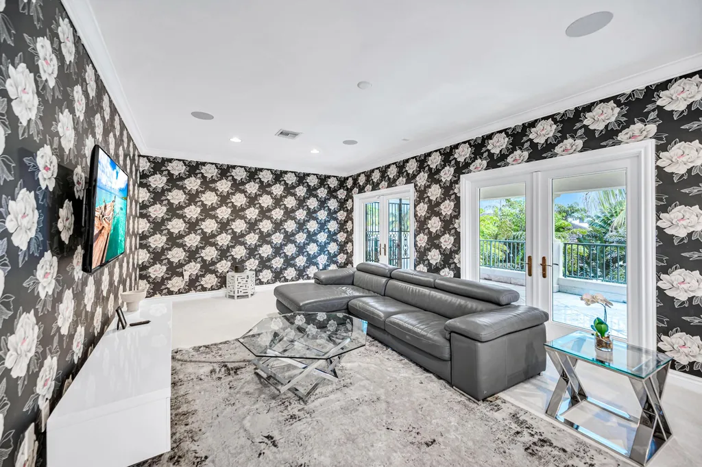 709 Idlewyld Drive Fort Lauderdale FL 33301