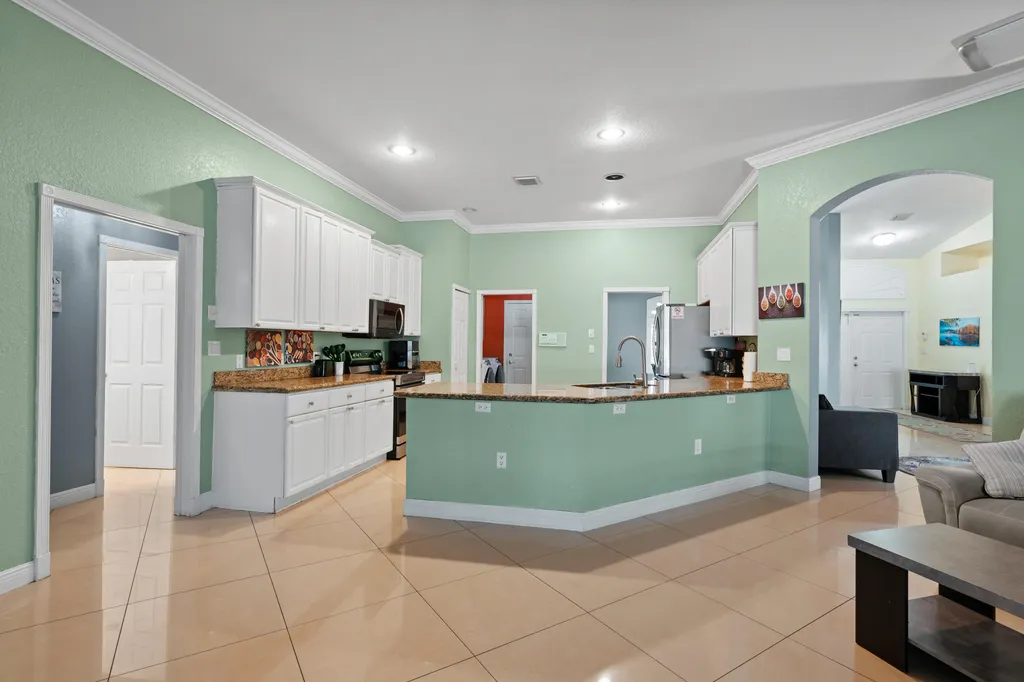 286 NW Bayshore Boulevard Port St Lucie FL 34983