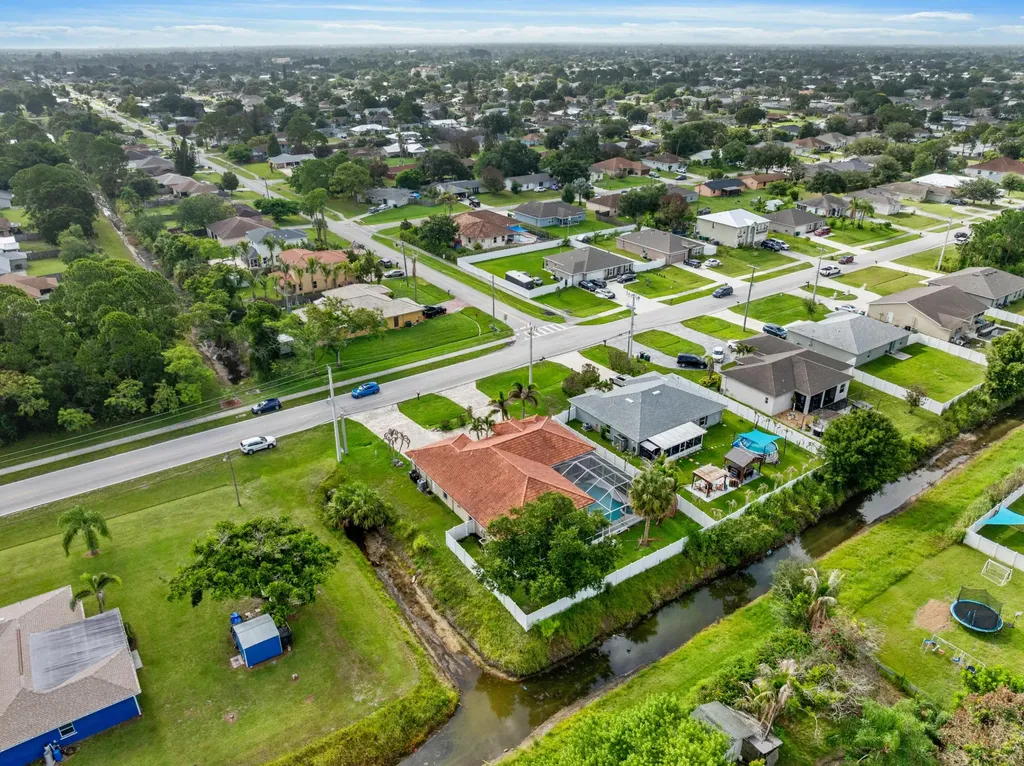 286 NW Bayshore Boulevard Port St Lucie FL 34983