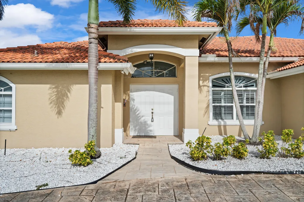 286 NW Bayshore Boulevard Port St Lucie FL 34983