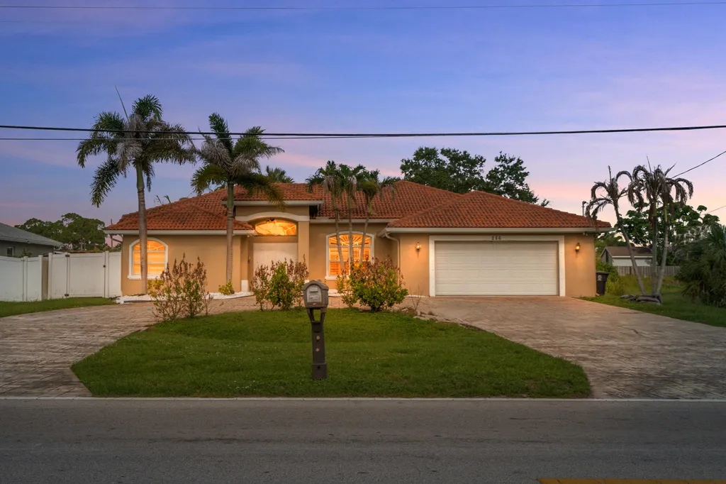 286 NW Bayshore Boulevard Port St Lucie FL 34983