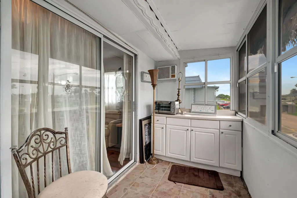 288 Tuscany Lane E Delray Beach FL 33446