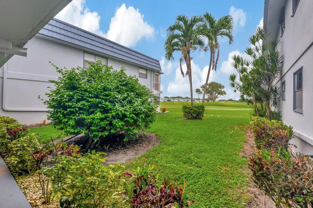288 Tuscany Lane E Delray Beach FL 33446