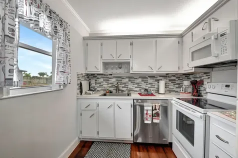 288 Tuscany Lane E Delray Beach FL 33446