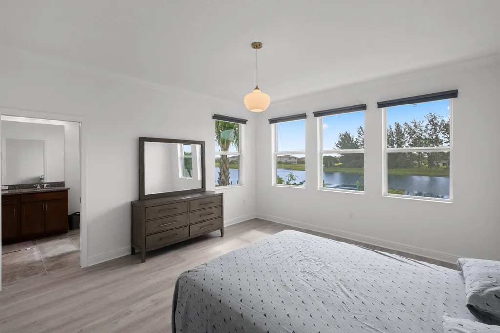 4574 Longwood Lake Square The Acreage FL 33470