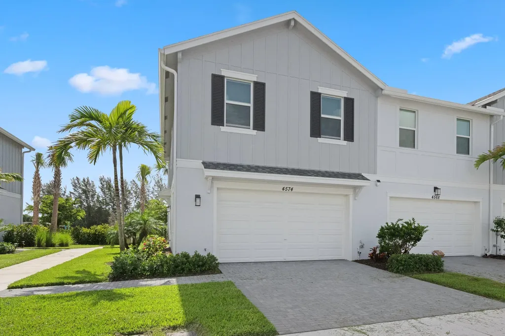 4574 Longwood Lake Square The Acreage FL 33470