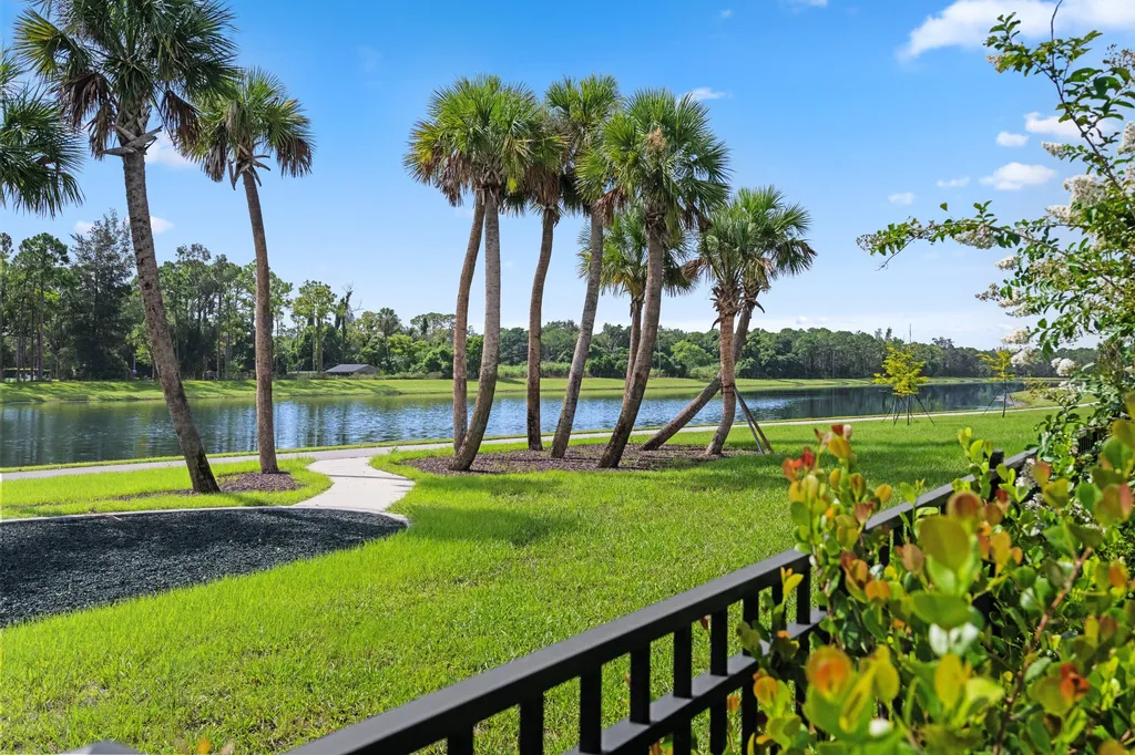 4574 Longwood Lake Square The Acreage FL 33470