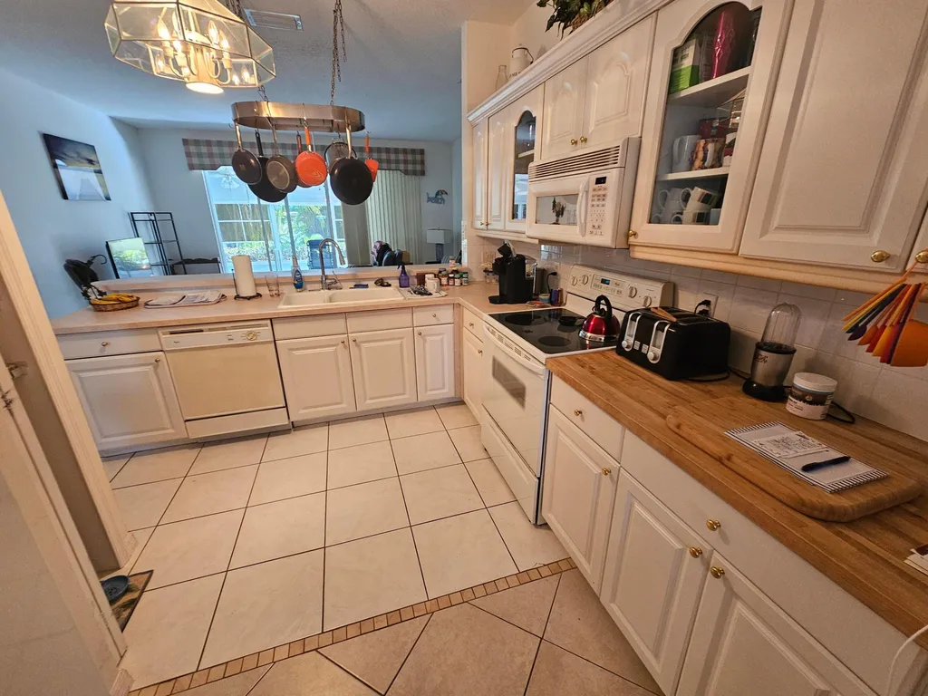 536 NW Cortina Lane Port St Lucie FL 34986