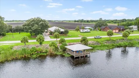 1121 River Road Moore Haven FL 33471
