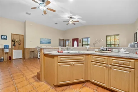 1121 River Road Moore Haven FL 33471