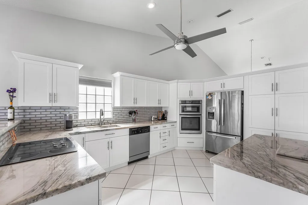 12372 SW 1st Street Coral Springs FL 33071