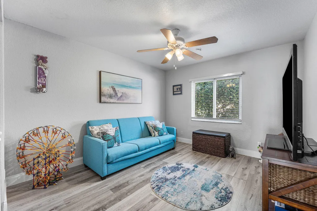 12372 SW 1st Street Coral Springs FL 33071
