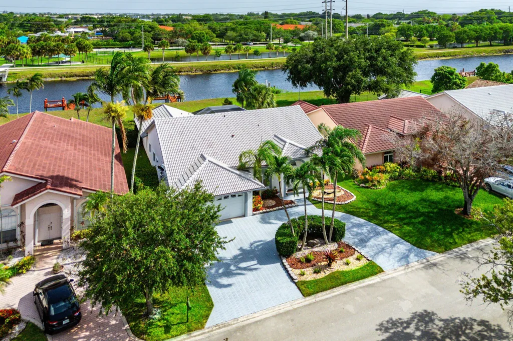 12372 SW 1st Street Coral Springs FL 33071