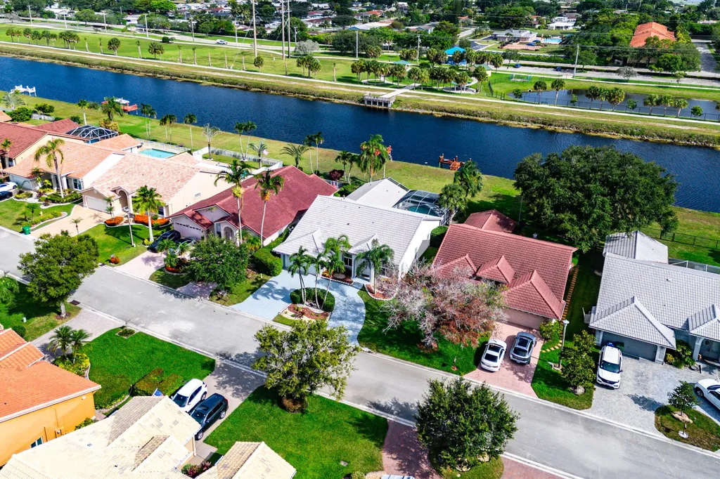 12372 SW 1st Street Coral Springs FL 33071