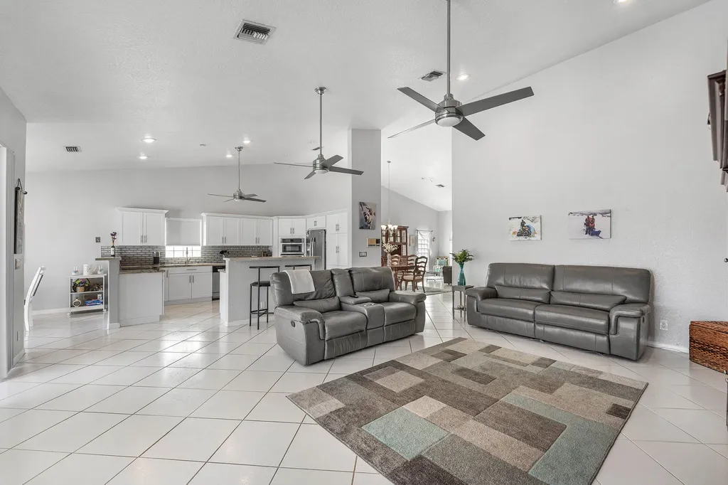 12372 SW 1st Street Coral Springs FL 33071