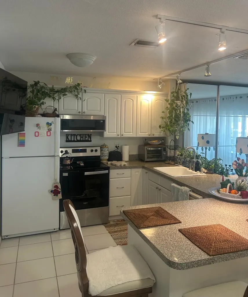 121 Wettaw Lane North Palm Beach FL 33408