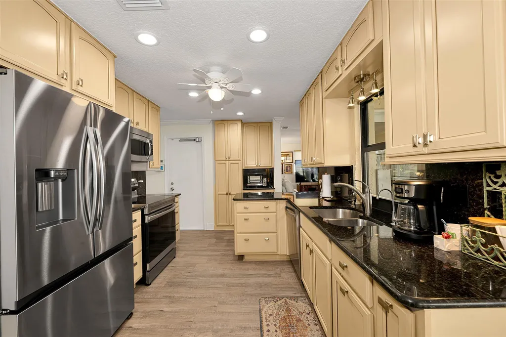 1010 NW 89th Way Plantation FL 33322