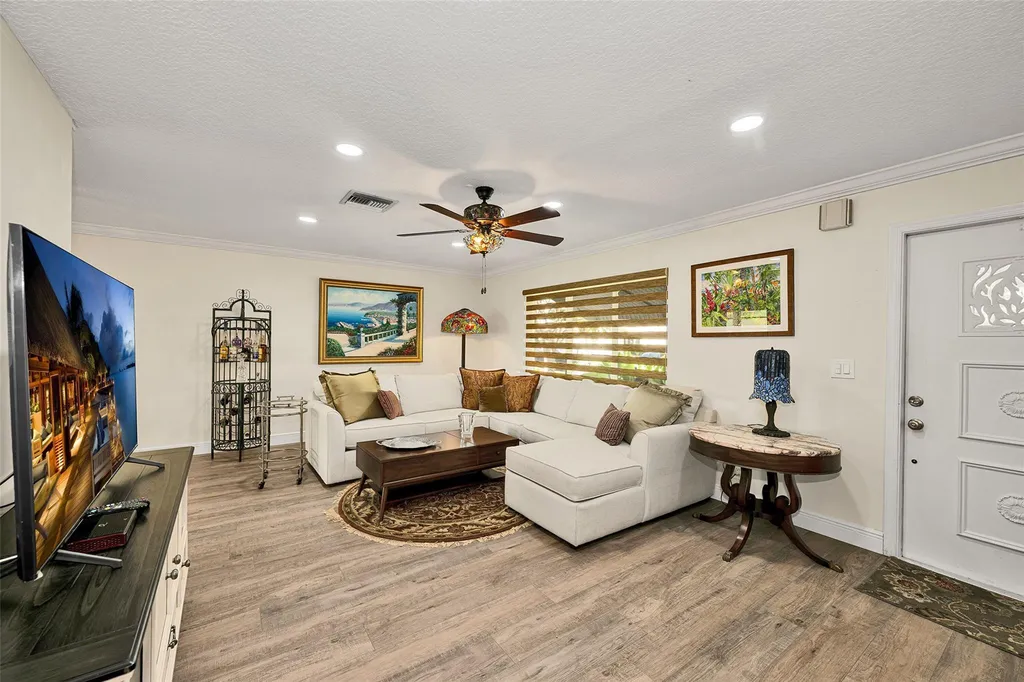 1010 NW 89th Way Plantation FL 33322