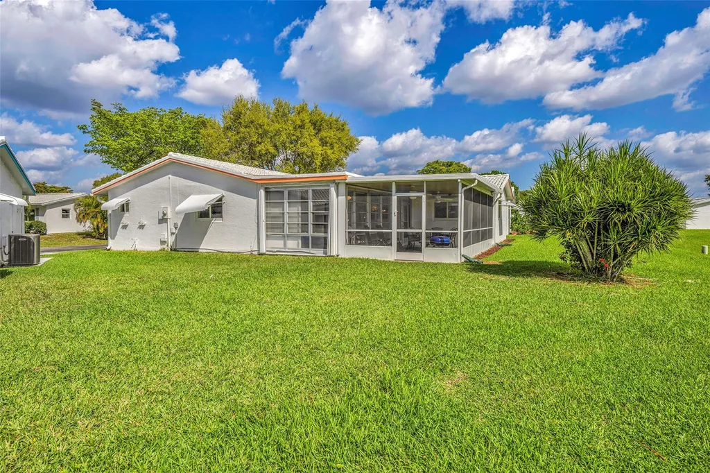 1010 NW 89th Way Plantation FL 33322