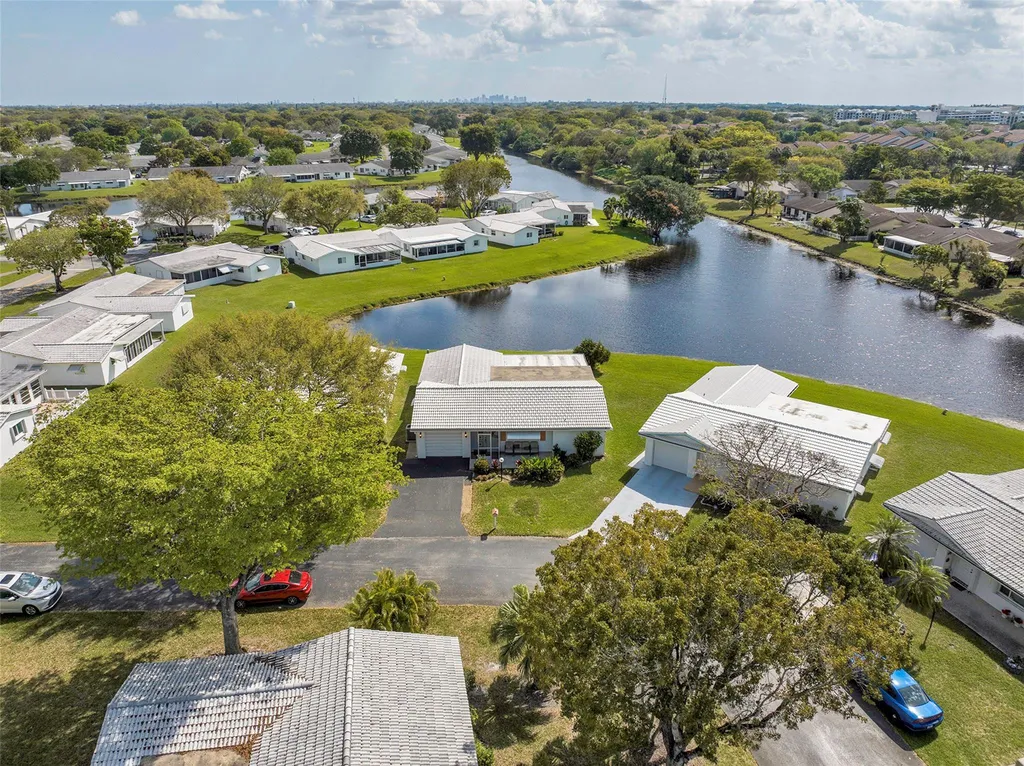 1010 NW 89th Way Plantation FL 33322