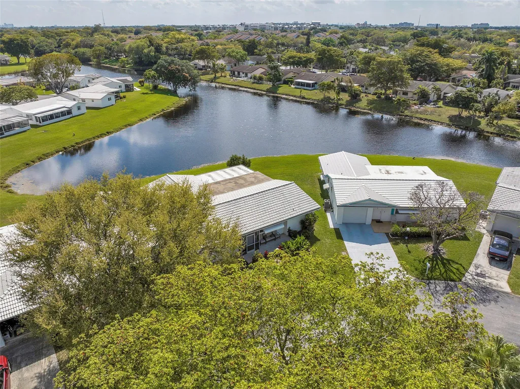 1010 NW 89th Way Plantation FL 33322