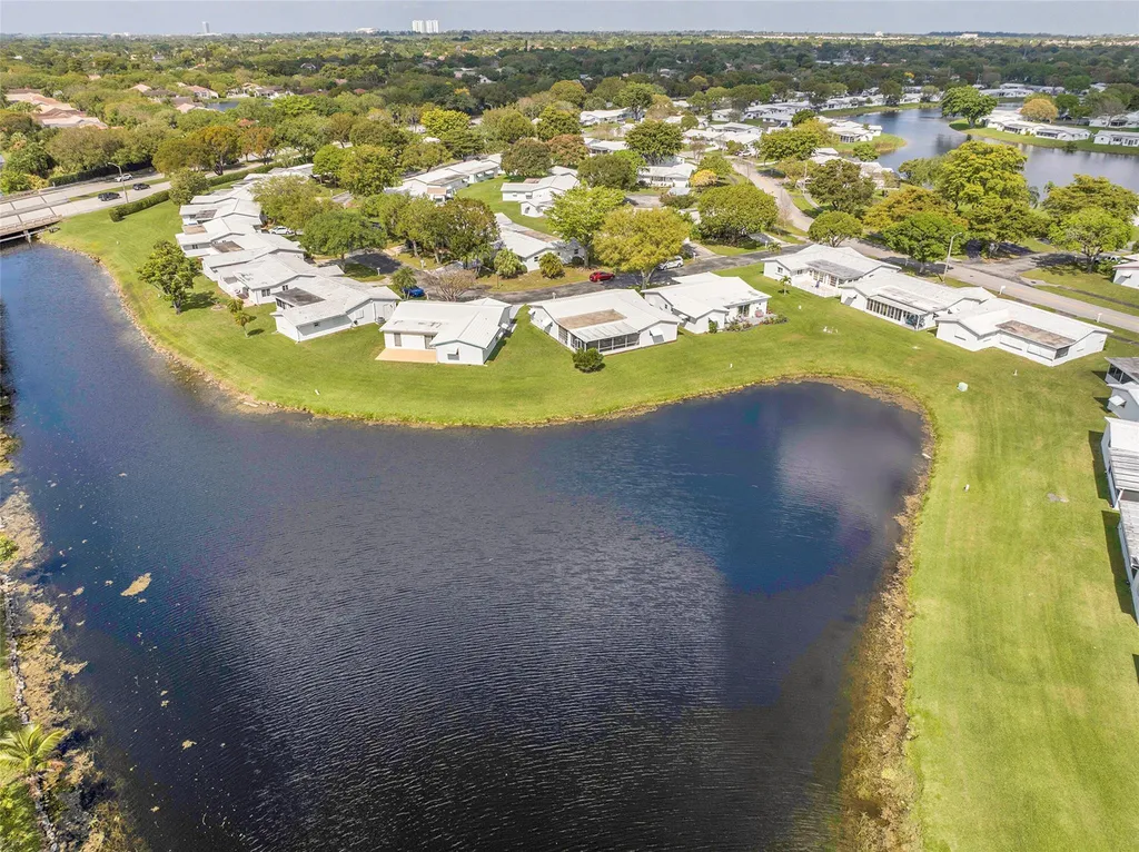 1010 NW 89th Way Plantation FL 33322