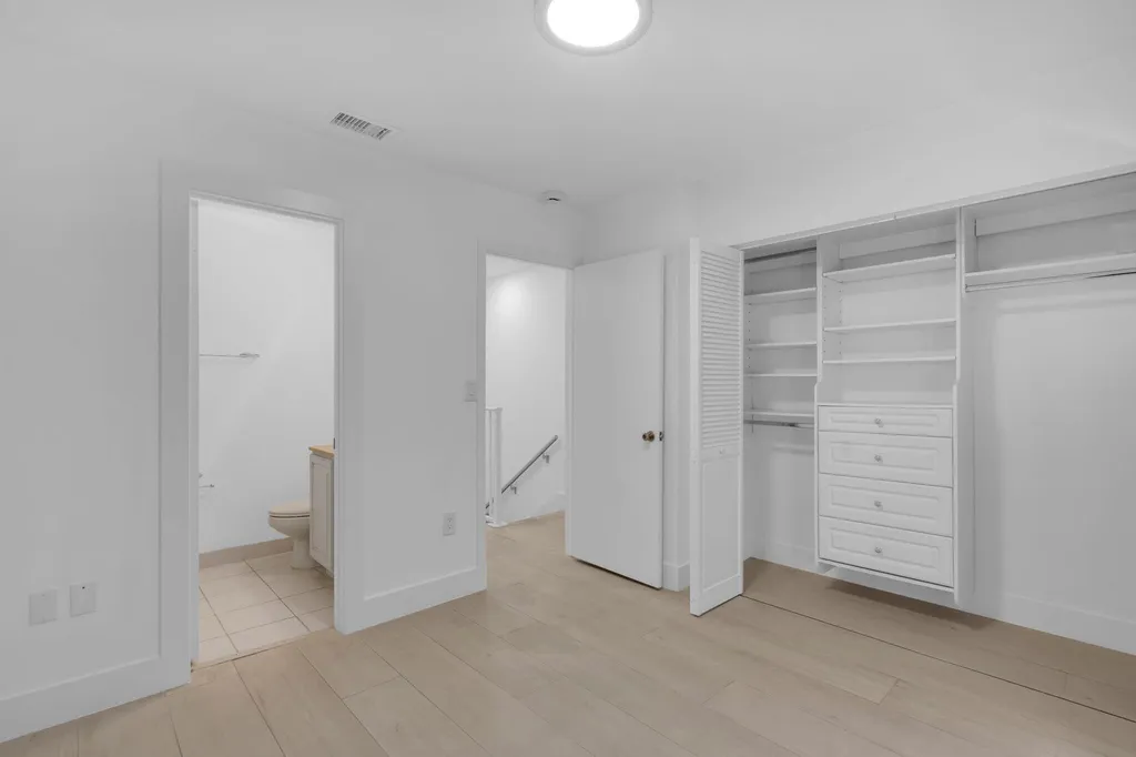 5750 Turin Street Coral Gables FL 33146
