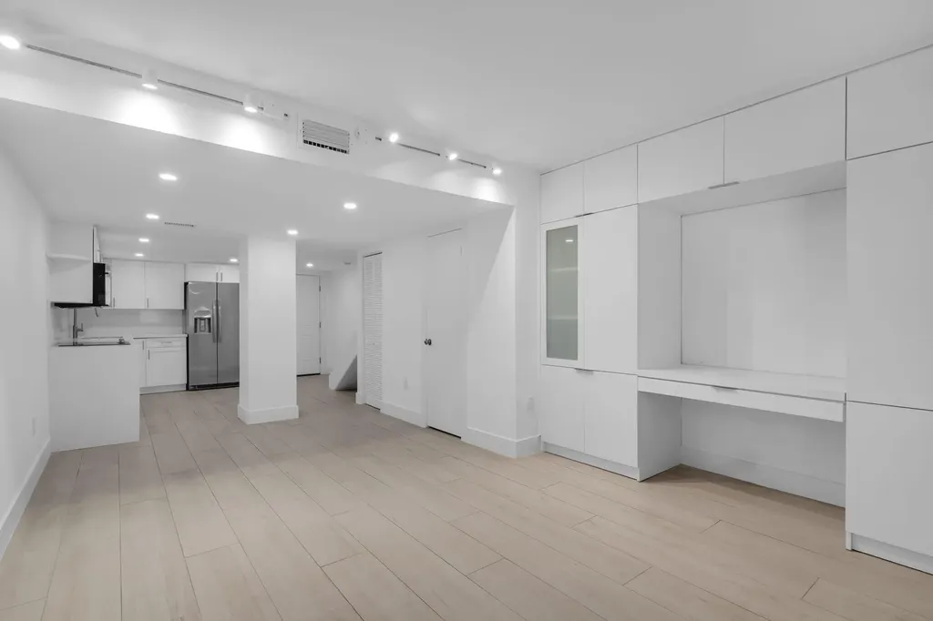 5750 Turin Street Coral Gables FL 33146