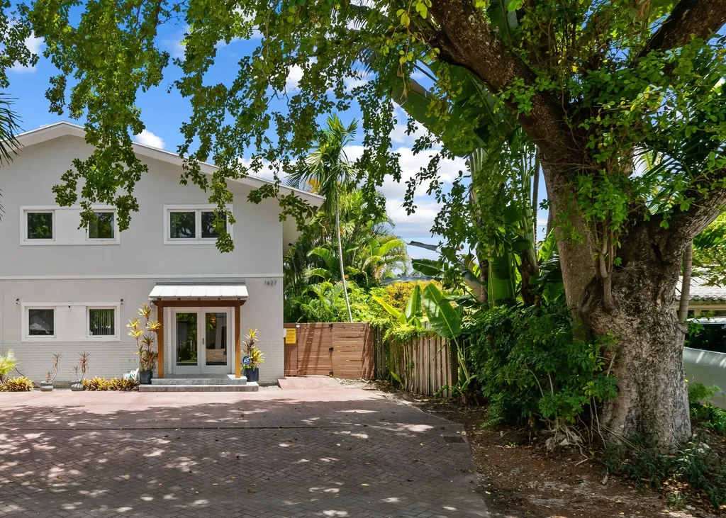 1627 NE 7th Street Fort Lauderdale FL 33304