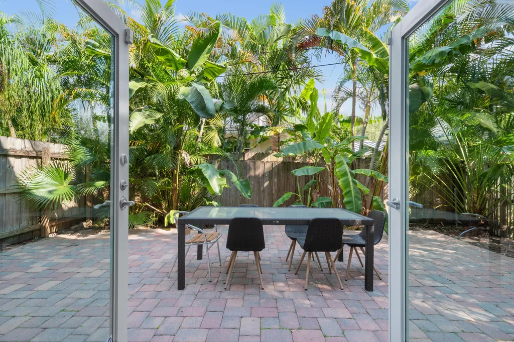 1627 NE 7th Street Fort Lauderdale FL 33304