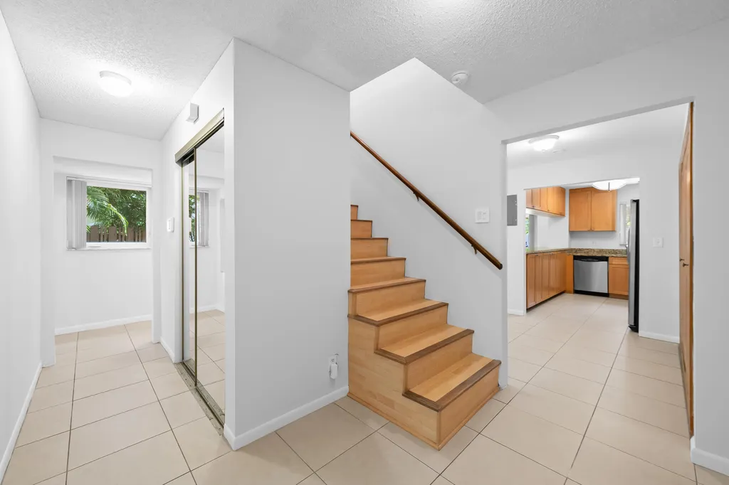 1627 NE 7th Street Fort Lauderdale FL 33304