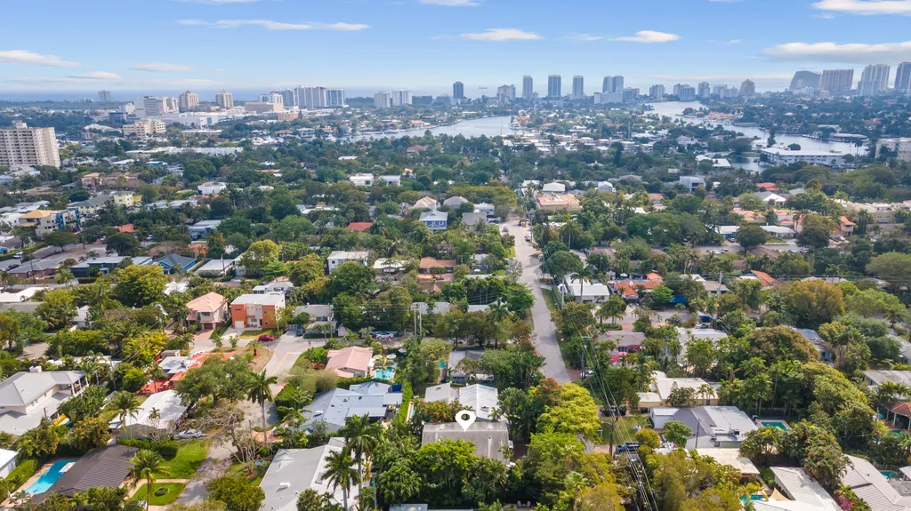 1627 NE 7th Street Fort Lauderdale FL 33304