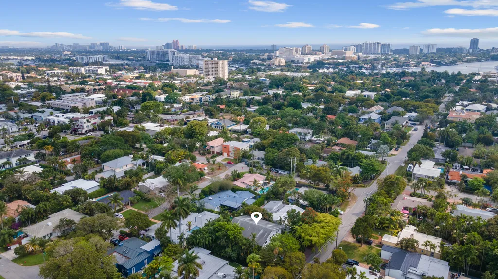1627 NE 7th Street Fort Lauderdale FL 33304