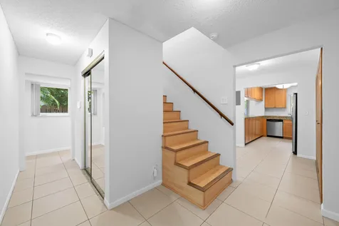 1627 NE 7th Street Fort Lauderdale FL 33304
