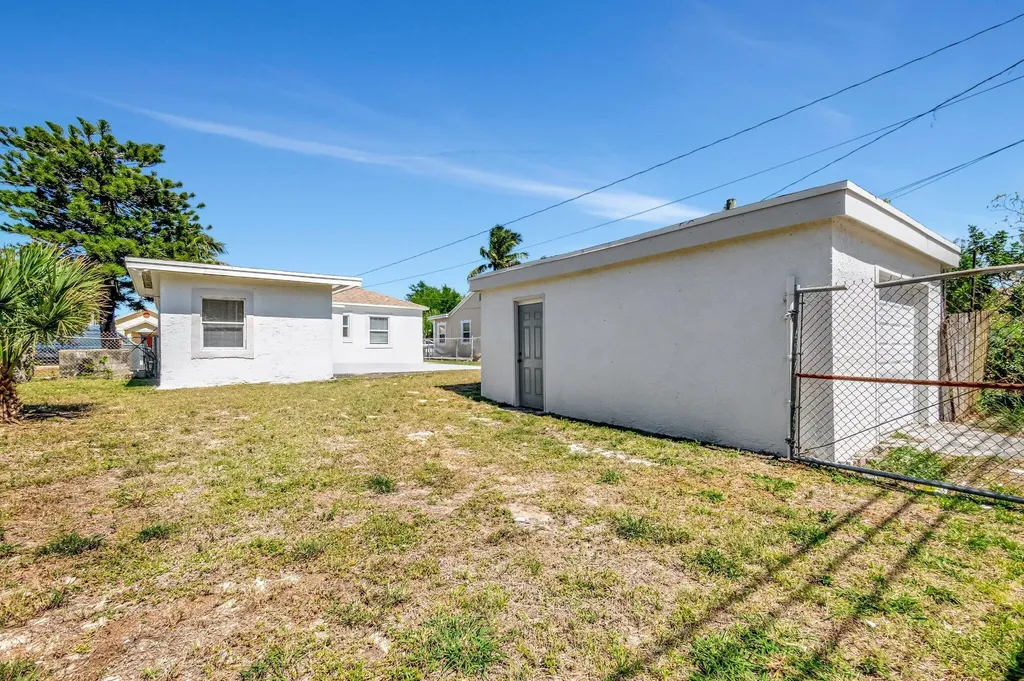 950 29th Street West Palm Beach FL 33407