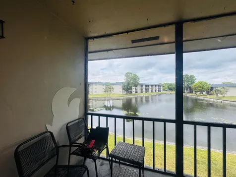 8025 S Colony Circle Tamarac FL 33321