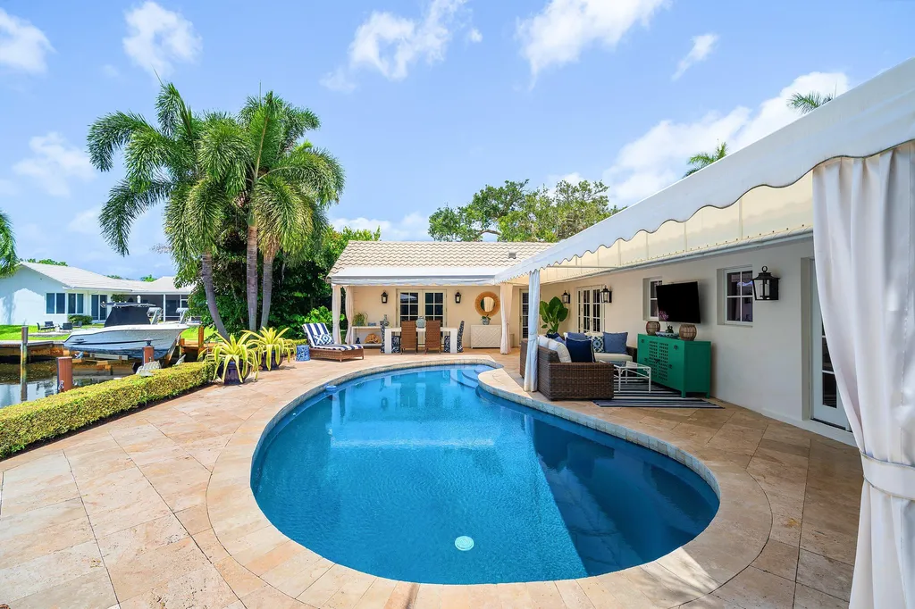 681 SW Elm Tree Lane Boca Raton FL 33486