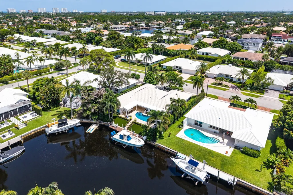 681 SW Elm Tree Lane Boca Raton FL 33486