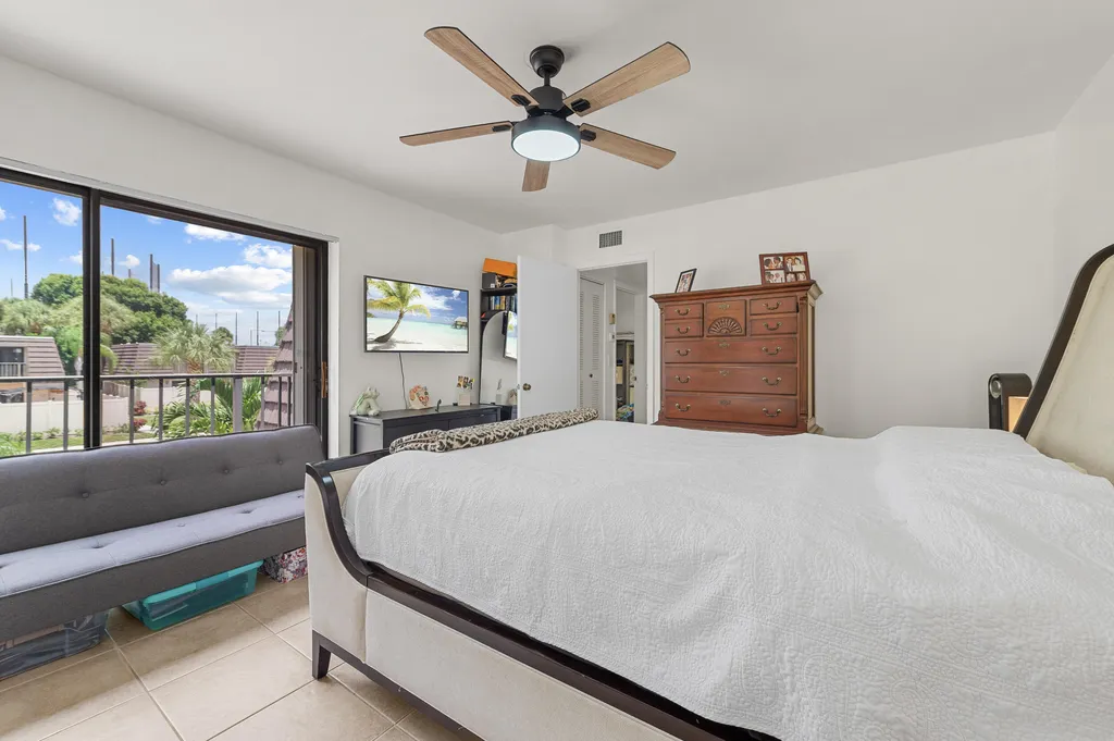 7424 74th Way West Palm Beach FL 33407