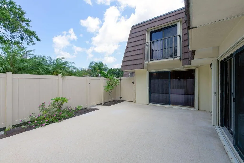 7424 74th Way West Palm Beach FL 33407