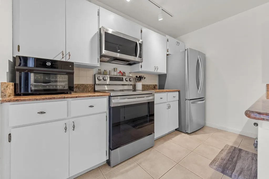 7424 74th Way West Palm Beach FL 33407