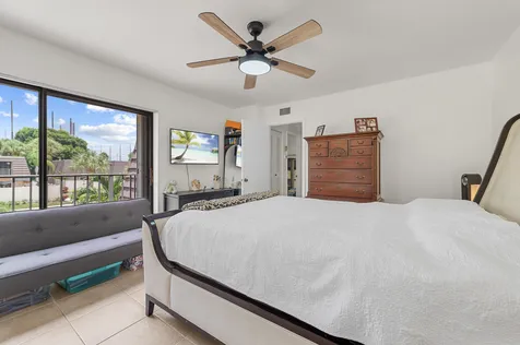 7424 74th Way West Palm Beach FL 33407