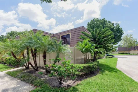 7424 74th Way West Palm Beach FL 33407