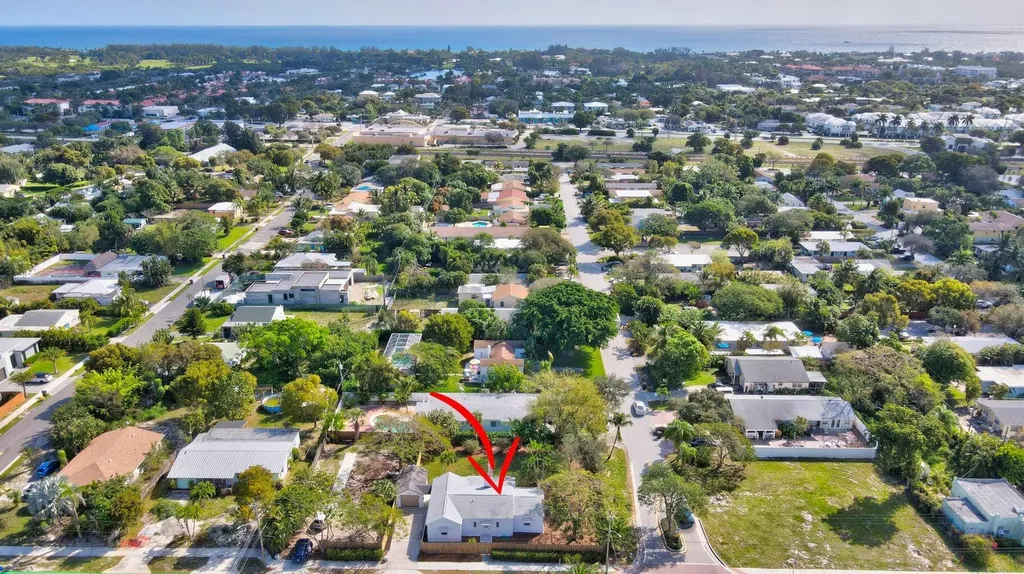 1303 NE 2nd Avenue Delray Beach FL 33444