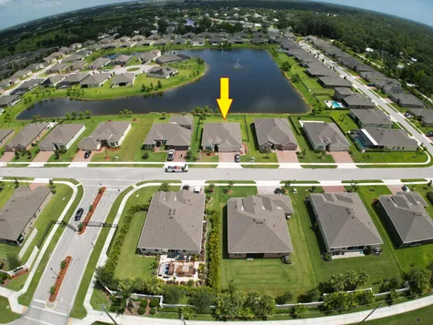 194 52nd Square Vero Beach FL 32968
