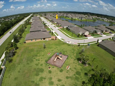 194 52nd Square Vero Beach FL 32968