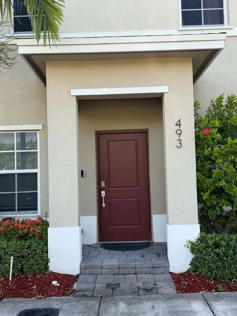 493 NE 5th Place Florida City FL 33034